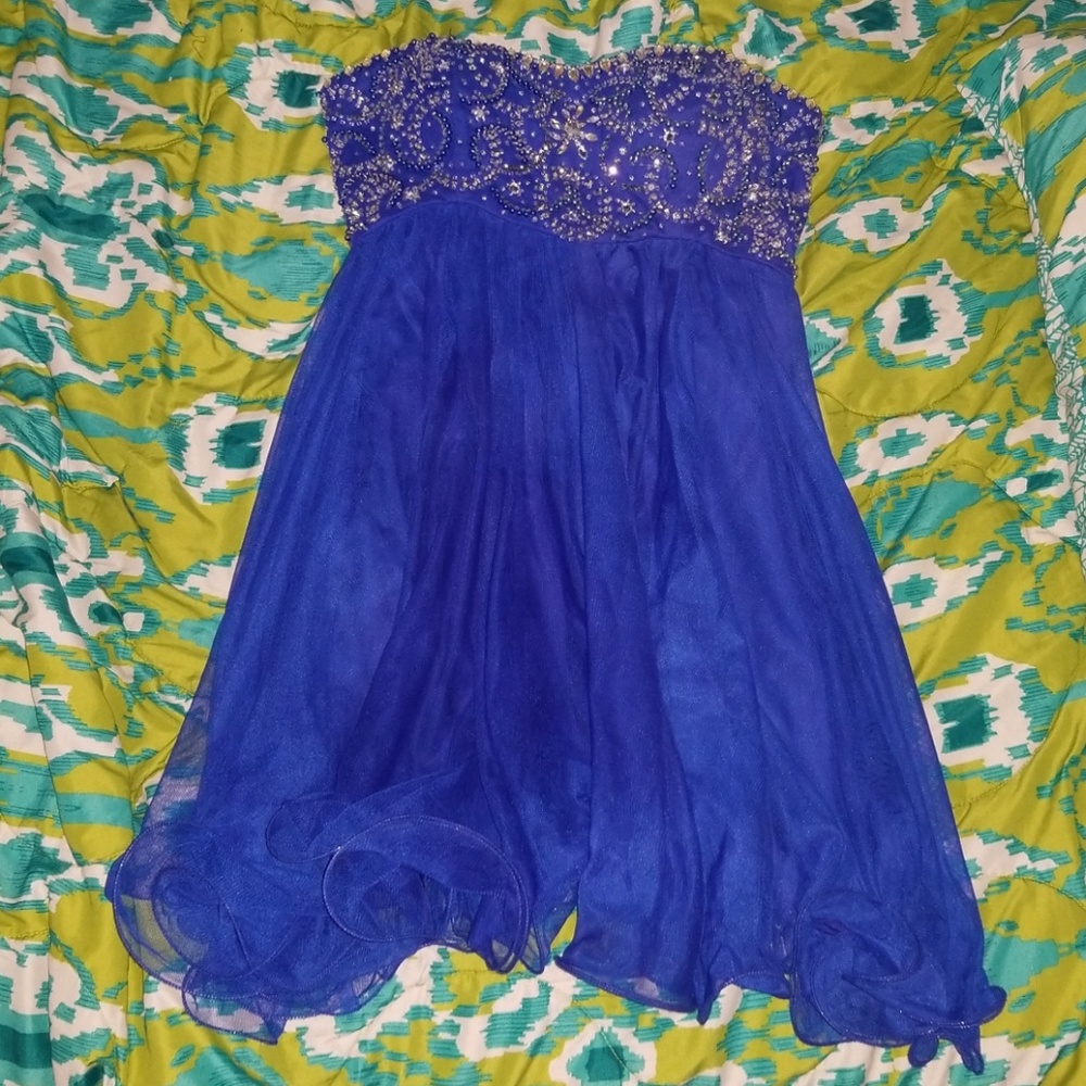 Beautiful Short-Formal Dress